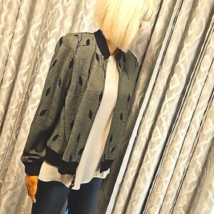 St. John Collection by Marie Gray zip up knit jacket